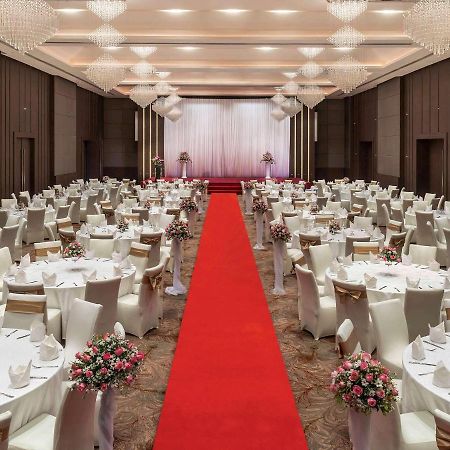 Pullman Yangon Centrepoint Hotel Kültér fotó