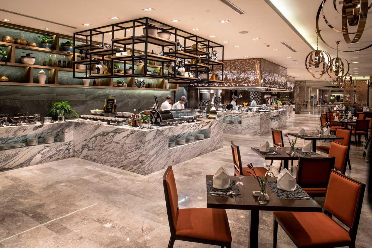 Pullman Yangon Centrepoint Hotel Kültér fotó