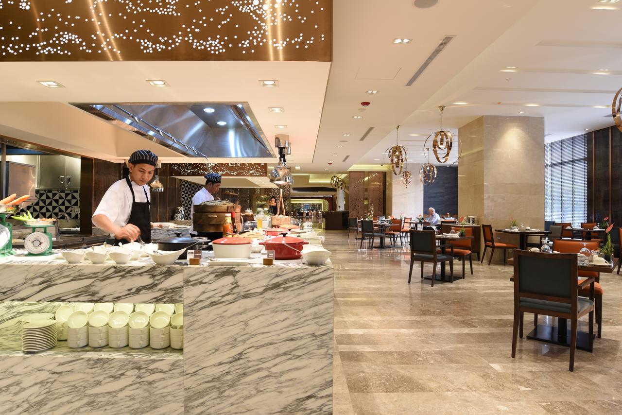 Pullman Yangon Centrepoint Hotel Kültér fotó
