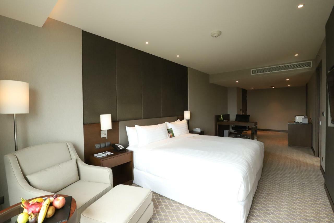Pullman Yangon Centrepoint Hotel Kültér fotó