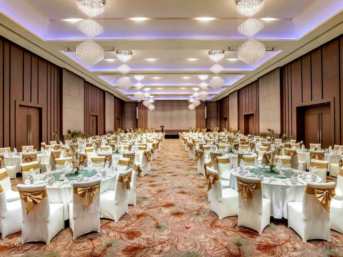 Pullman Yangon Centrepoint Hotel Kültér fotó